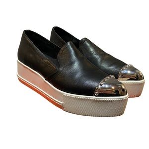 Wishbone miu miu design platform leather shoes with metal toe detail size 8.5